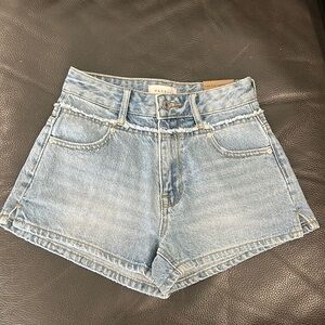 Jean shorts- High rise. Size 22 from Pacsun. Never worn, still has tag.